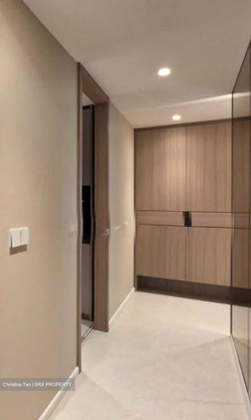 Lakeside Drive (D22), Condominium #628781021